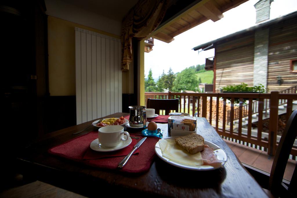 Hotel L' Aiglon Champoluc Room photo