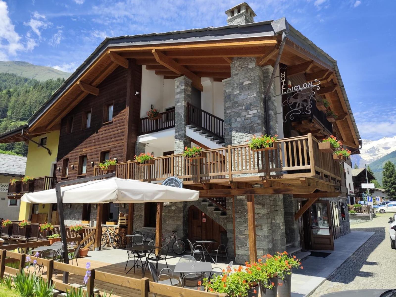 Hotel L' Aiglon Champoluc Exterior photo